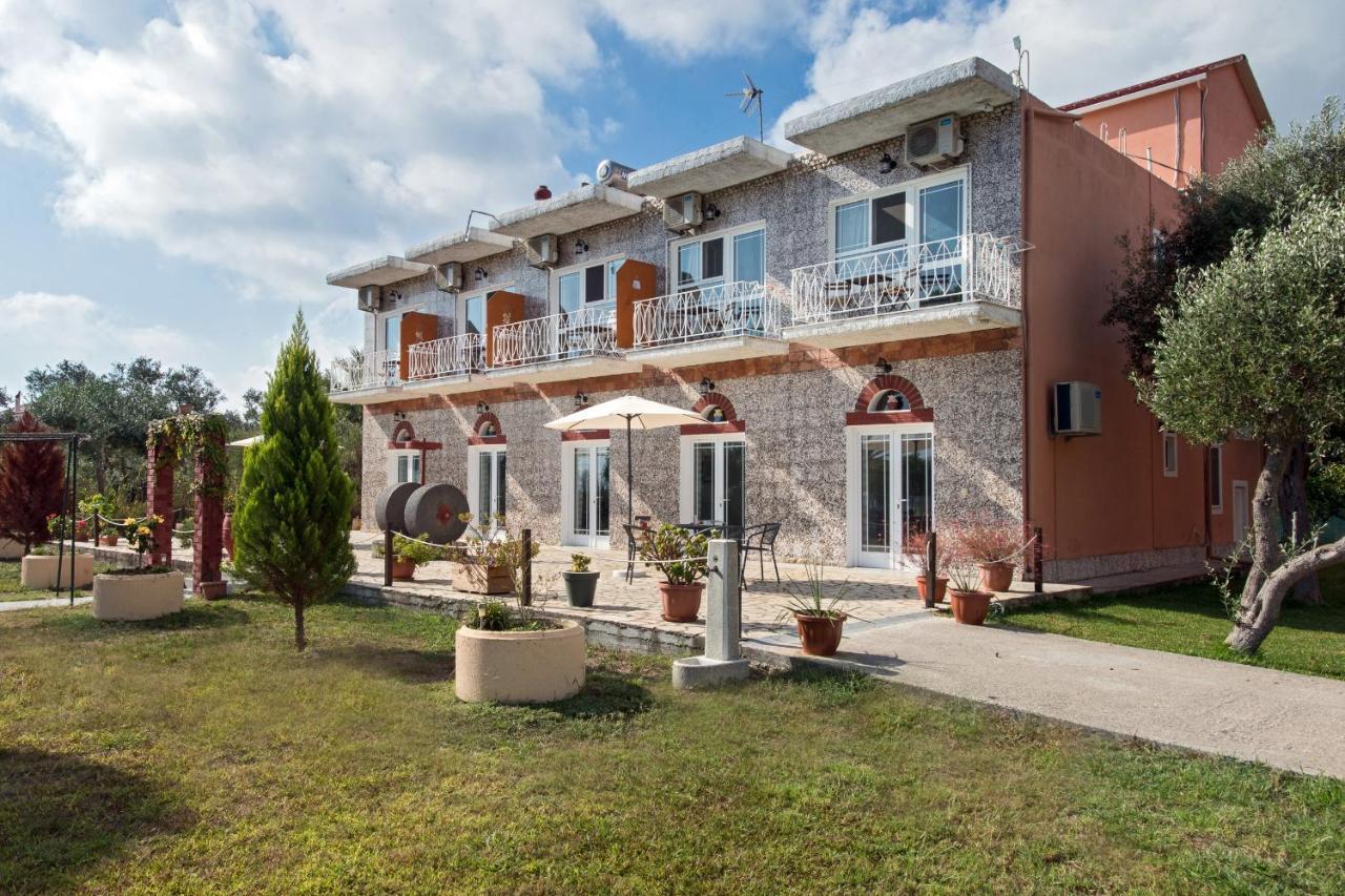 Sand And Sea Kavos Exterior photo